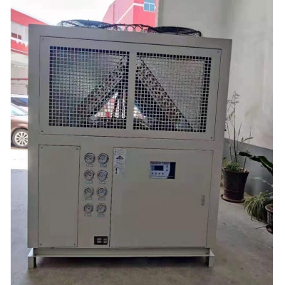 風冷式冷水機